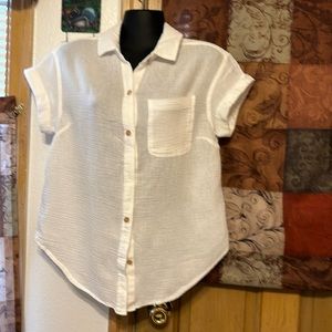 Short sleeve white blouse
